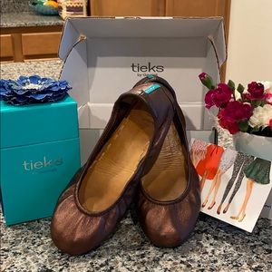 Tieks - LIMITED EDITION Rasberry Truffle Size 6